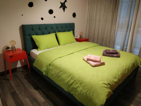 Cozy apartment near Metro station Agia Marina